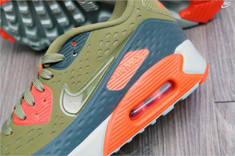 Варақаҳои баҳории Nike Air Max 90 Ultra BR 2015