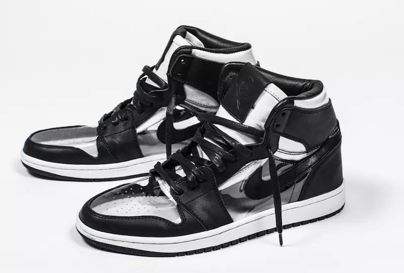 La scarpa chirurgo Comme des Garcons Air Jordan 1 Custom