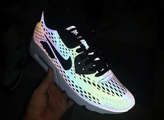 Nike Air Max 90 Ultra Moiré holográfico