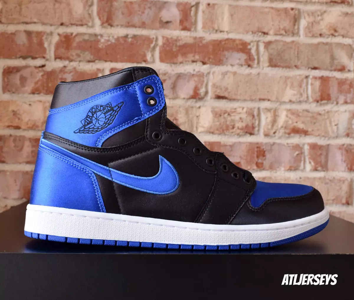 Air Jordan 1 OG Satin Royal 921193-007