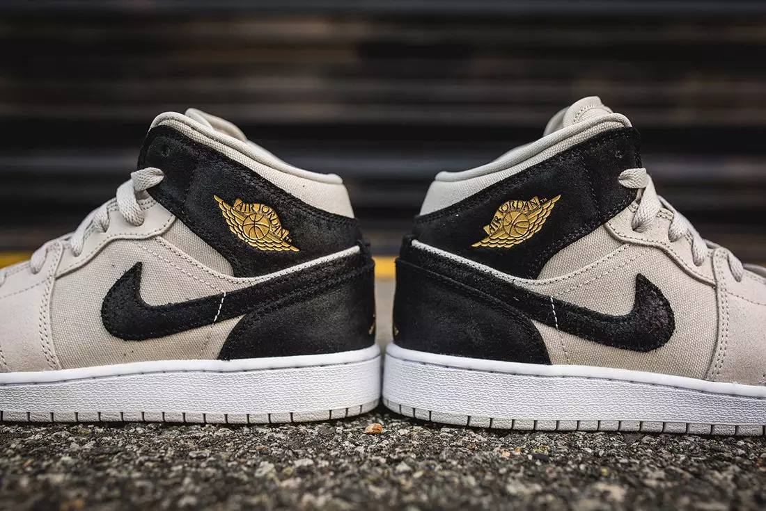 Air Jordan 1 Mid Light Bone Metallic-Gold