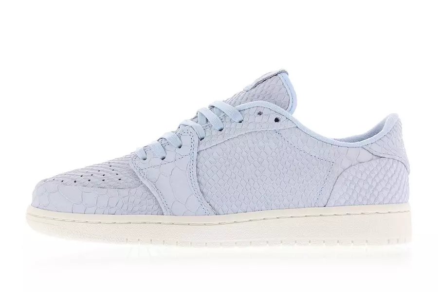 Air Jordan 1 Low Swooshless Түсү: Ice Blue/Ice Blue-Sail Style Code: 872782-441 Чыгарылган датасы: 7-июнь, 2017-жыл