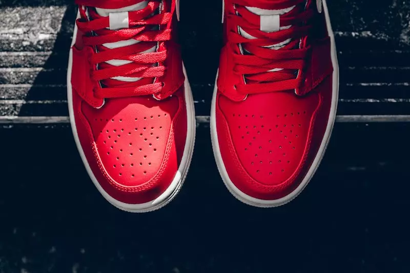 Air Jordan 1 Mid Gym Rood Wit 554724-600