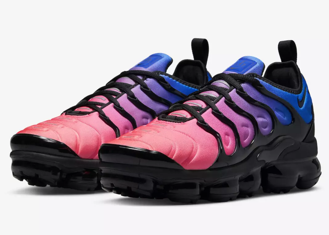 Санаи нашри Nike Air VaporMax Plus Black Pink Gradient DX2746-400