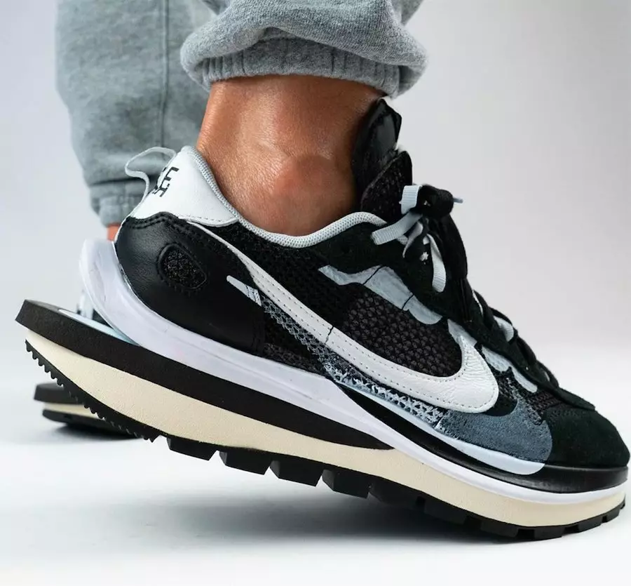 sacai Nike VaporWaffle Schwarz Weiß CV1363-001 – Erscheinungsdatum On-Feet