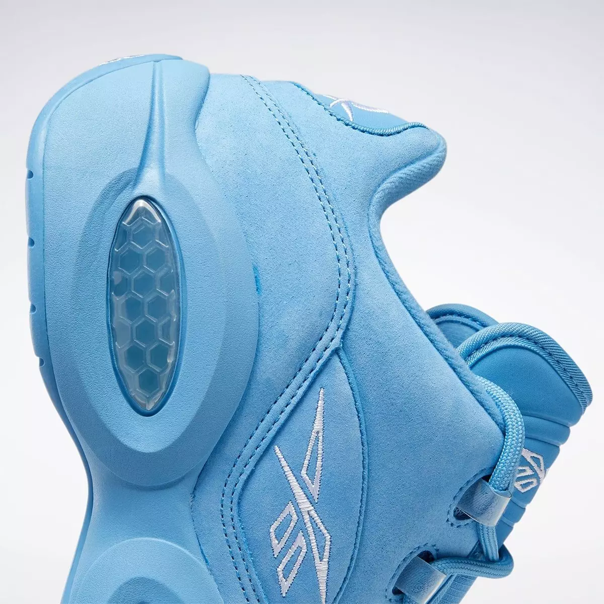 Санаи нашри Reebok Question Low Blueprint GY1079