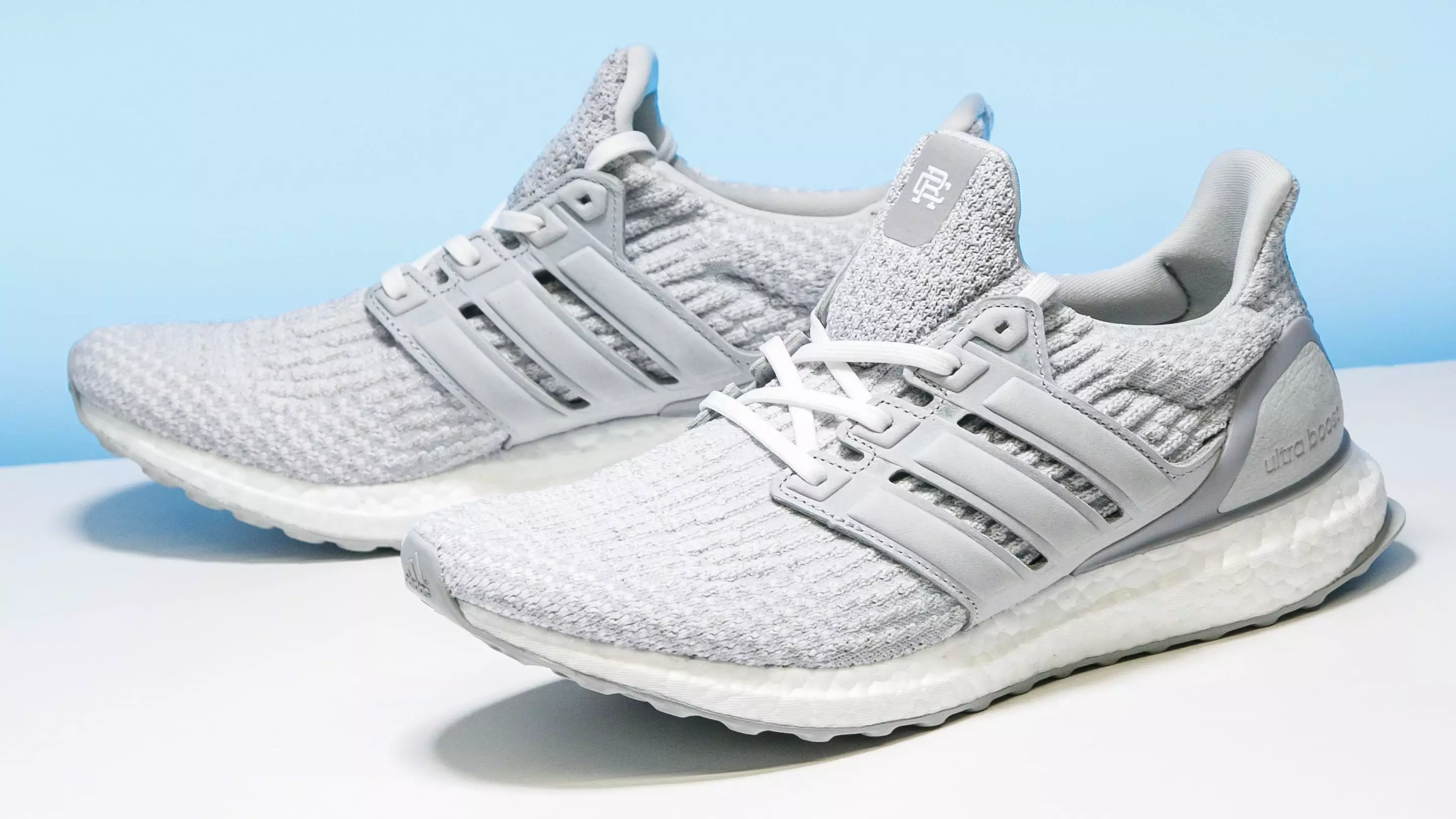 Hüküm süren Şampiyon adidas Ultra Boost