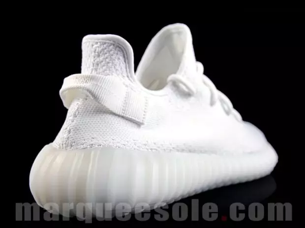 Yeezy Boost 350 V2 kolmekordne valge CP9366