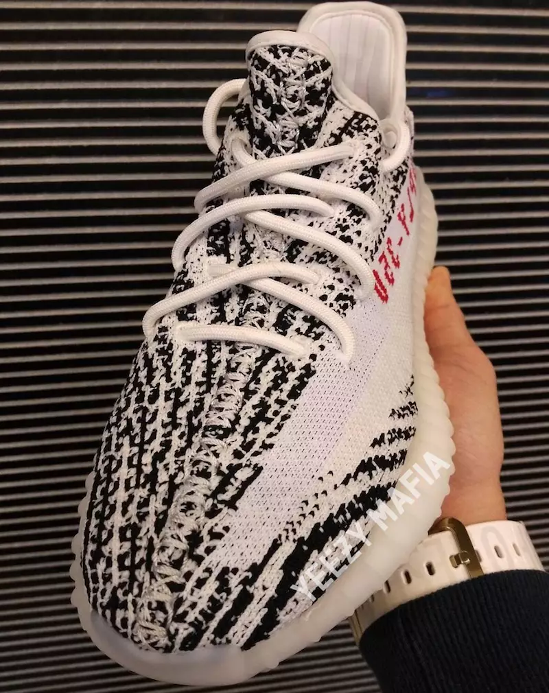 تاریخ عرضه آدیداس Yeezy Boost 350 V2 Zebra