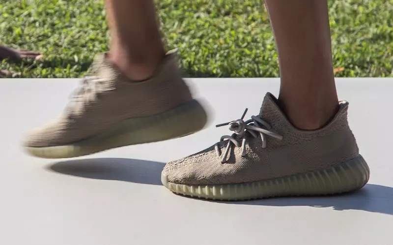 adidas Yeezy Treisiú 350 V2 Dark Green DA9572