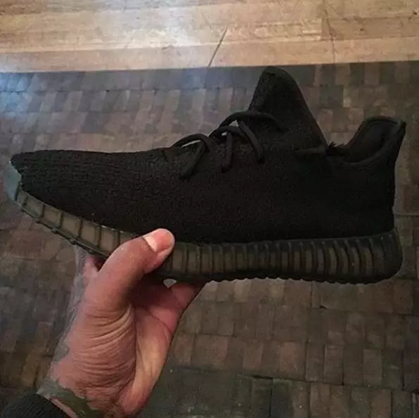 Канје Вест Блек Yeezy Boost