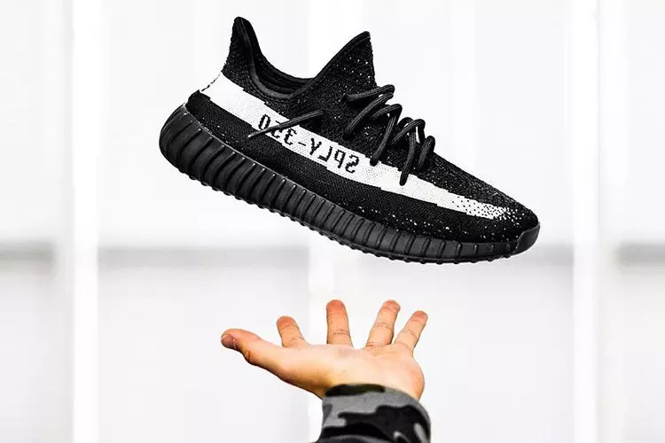 Adidas YEEZY Hype