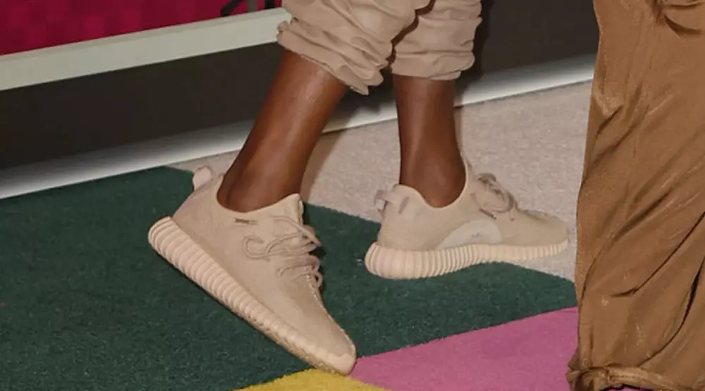 Датум на издавање на adidas Yeezy 350 Boost Oxford Tan