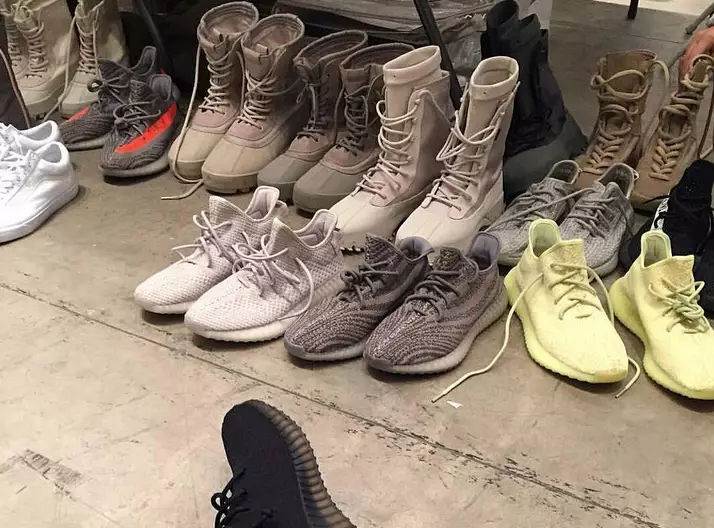 Calçado Kanye West YEEZY Temporada 3