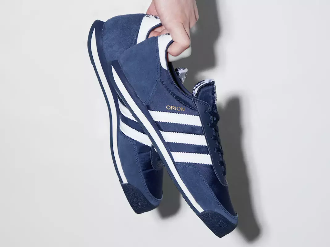 adidas Orion Collegiate Navy Terry Fox FX5632 Releasedatum