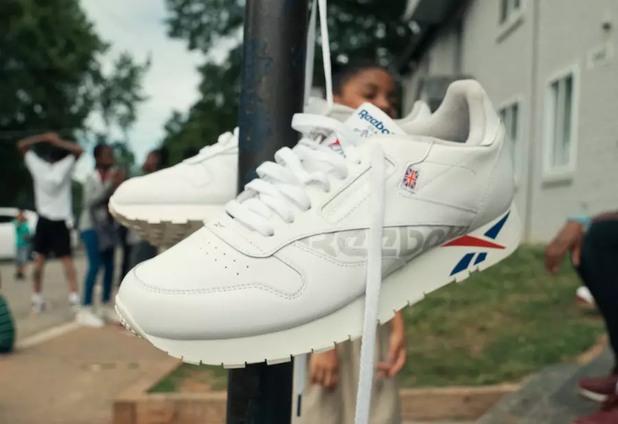 Reebok Classic مجموعه آیکون ها را تغییر دهید