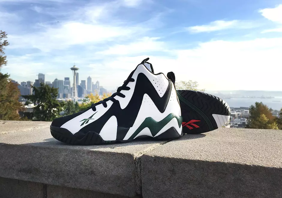 Reebok Kamikaze II OG შავი პარასკევი 2015 წელი