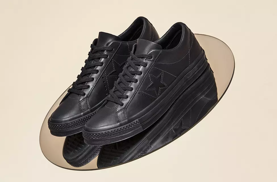 Konstruované oděvy x Converse One Star