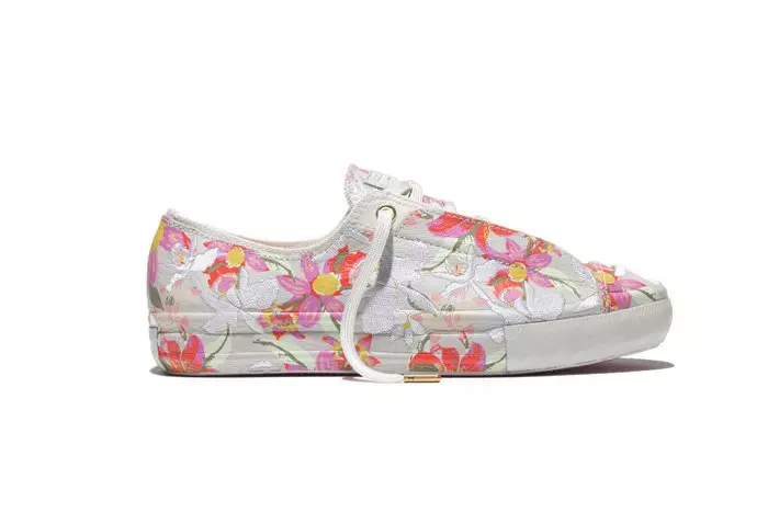 Collection florale PatBo x Converse