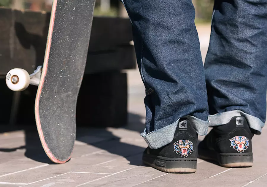 Al Davis x Converse Court-pakket