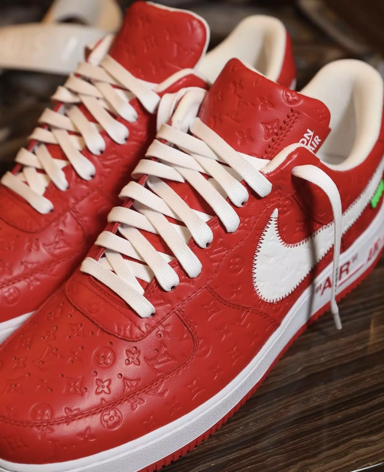 Louis Vuitton Nike Air Force 1 Merah