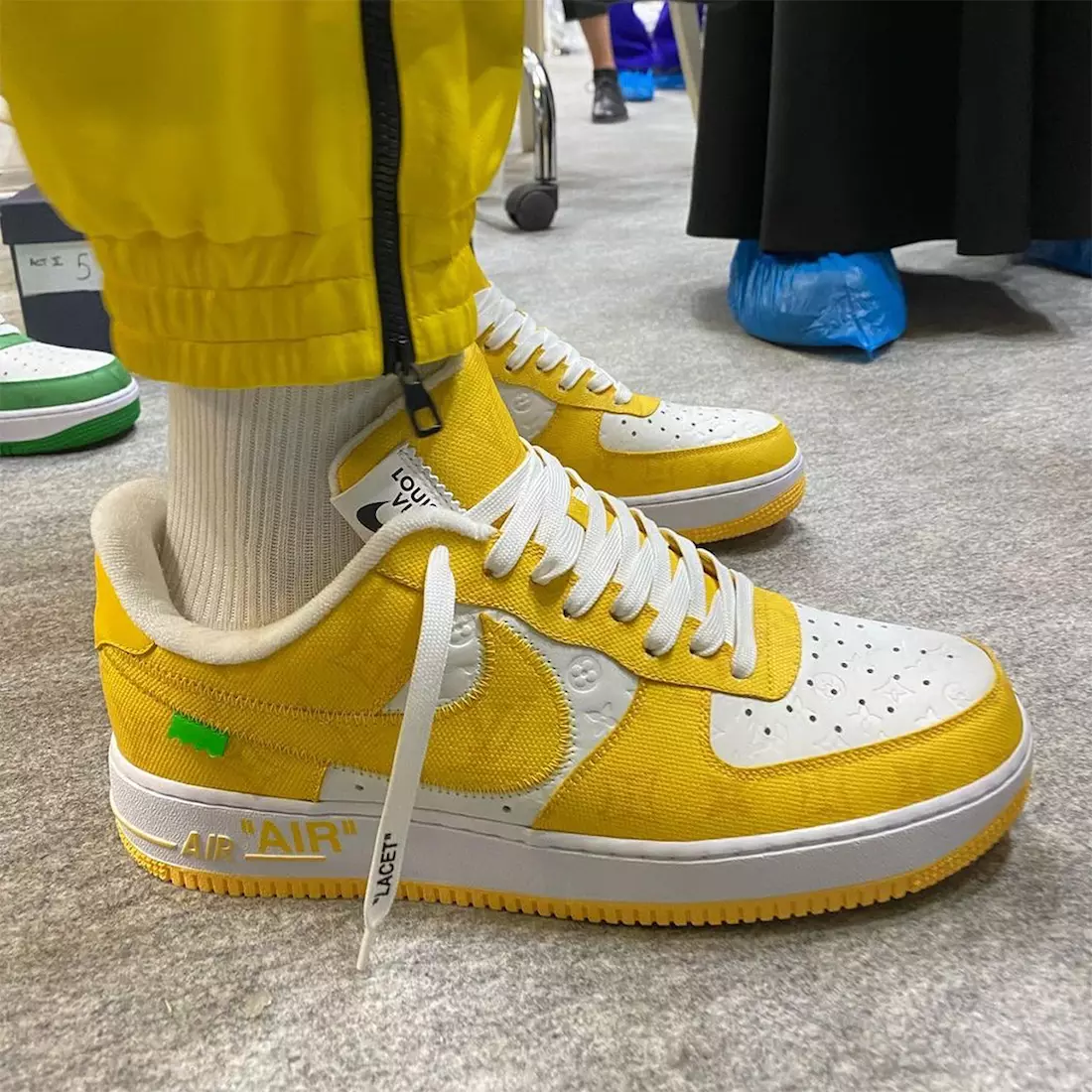 Louis Vuitton Nike Air Force 1 Tarikh Tayangan Rendah