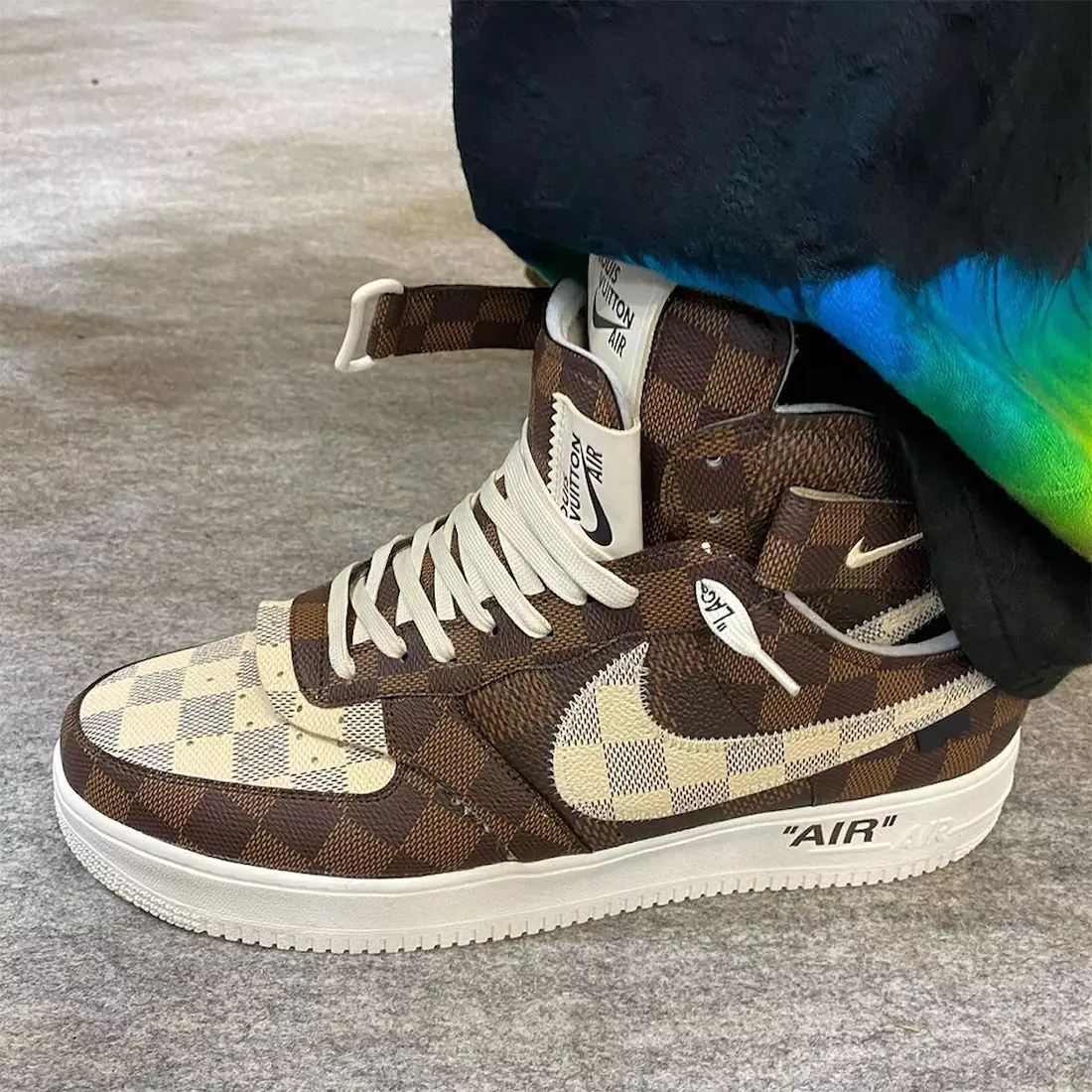 Louis Vuitton Nike Air Force 1 Tarikh Tayangan Rendah