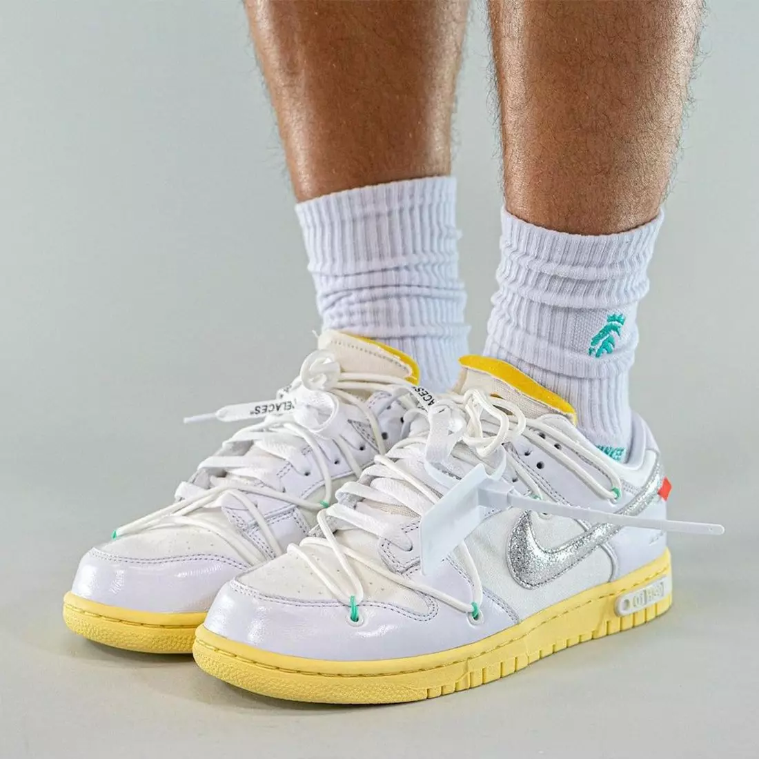 Off-white Nike Dunk Low Lot 1 Датум на издавање On-Feet