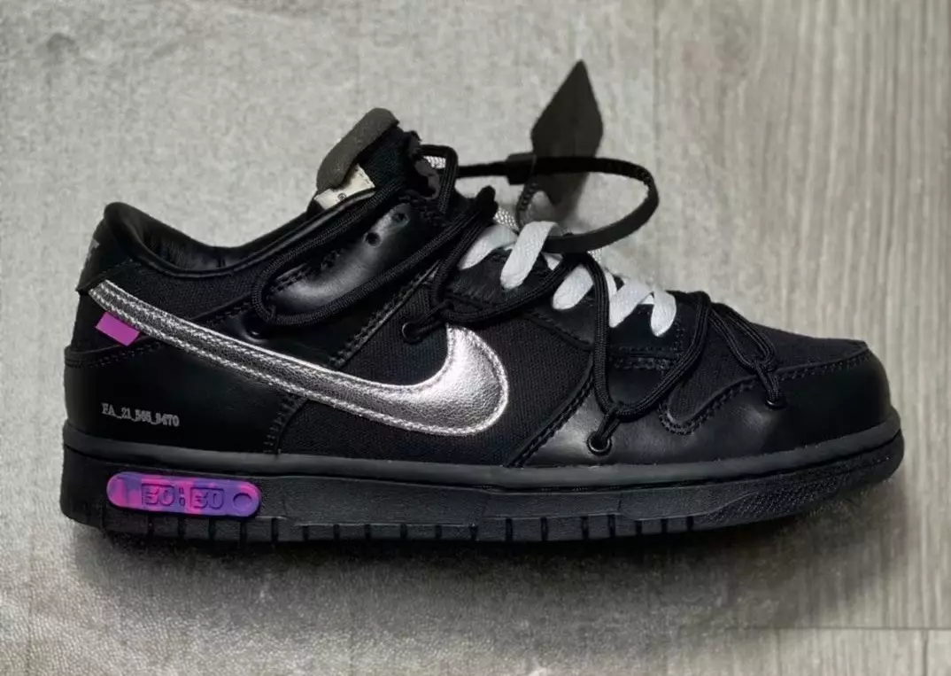 Lasmuigh den Bhán Nike Dunk Íseal 50 de 50 Dáta Eisiúna Dubh