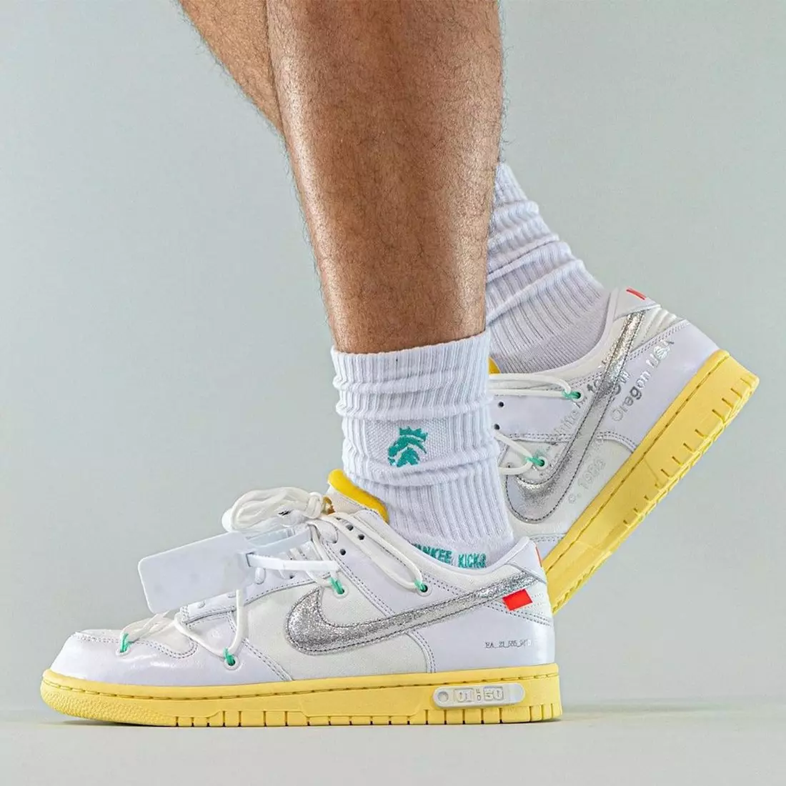 Белыя Nike Dunk Low Lot 1 Дата выпуску на нагах