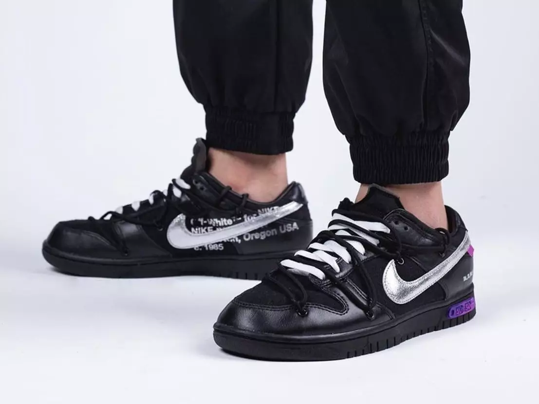 Off-White Nike Dunk 50 vun 50 Schwaarz Sëlwer Purple On-Féiss