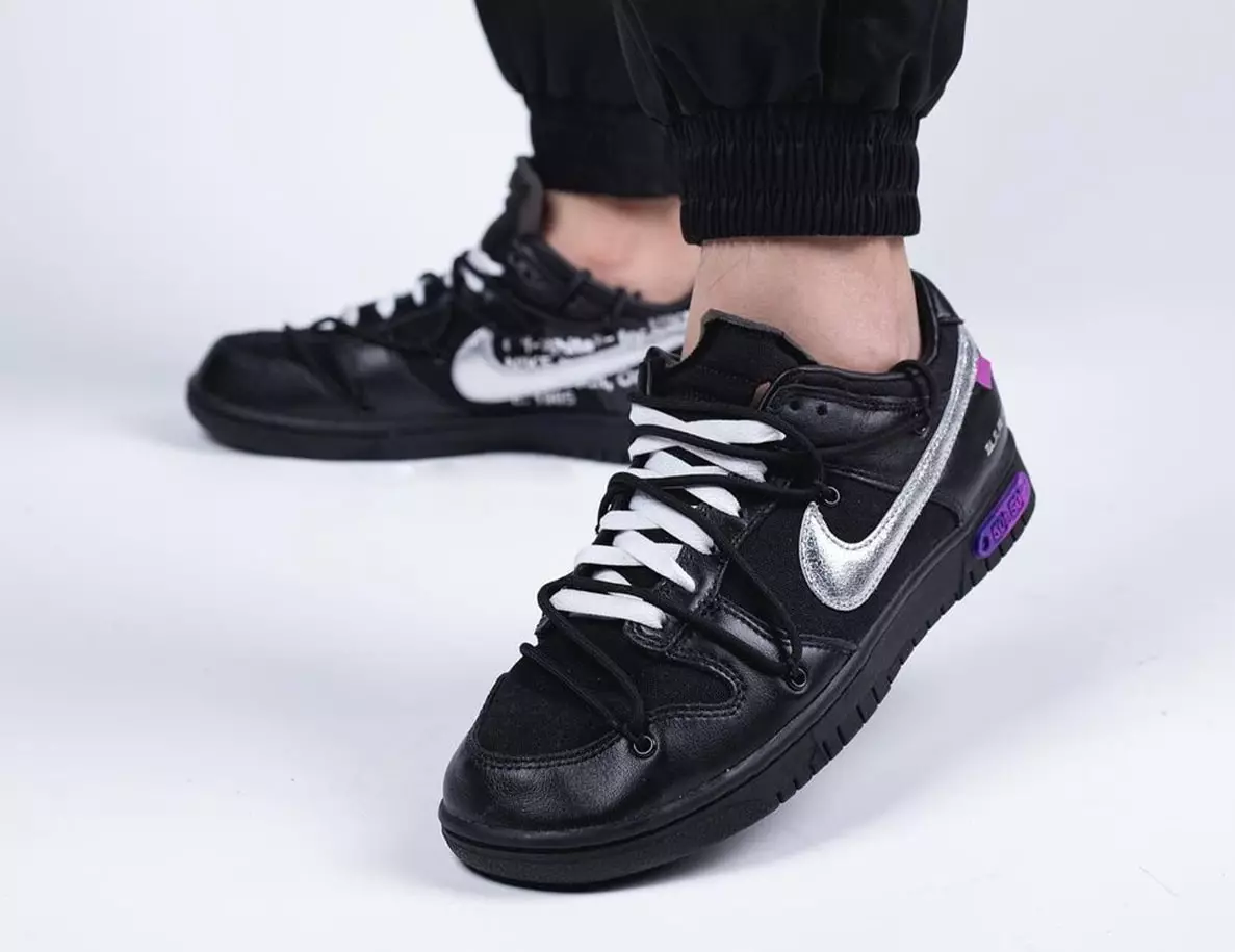 Off-White Nike Dunk 50 minn 50 Iswed Fidda Vjola Fuq Saqajh