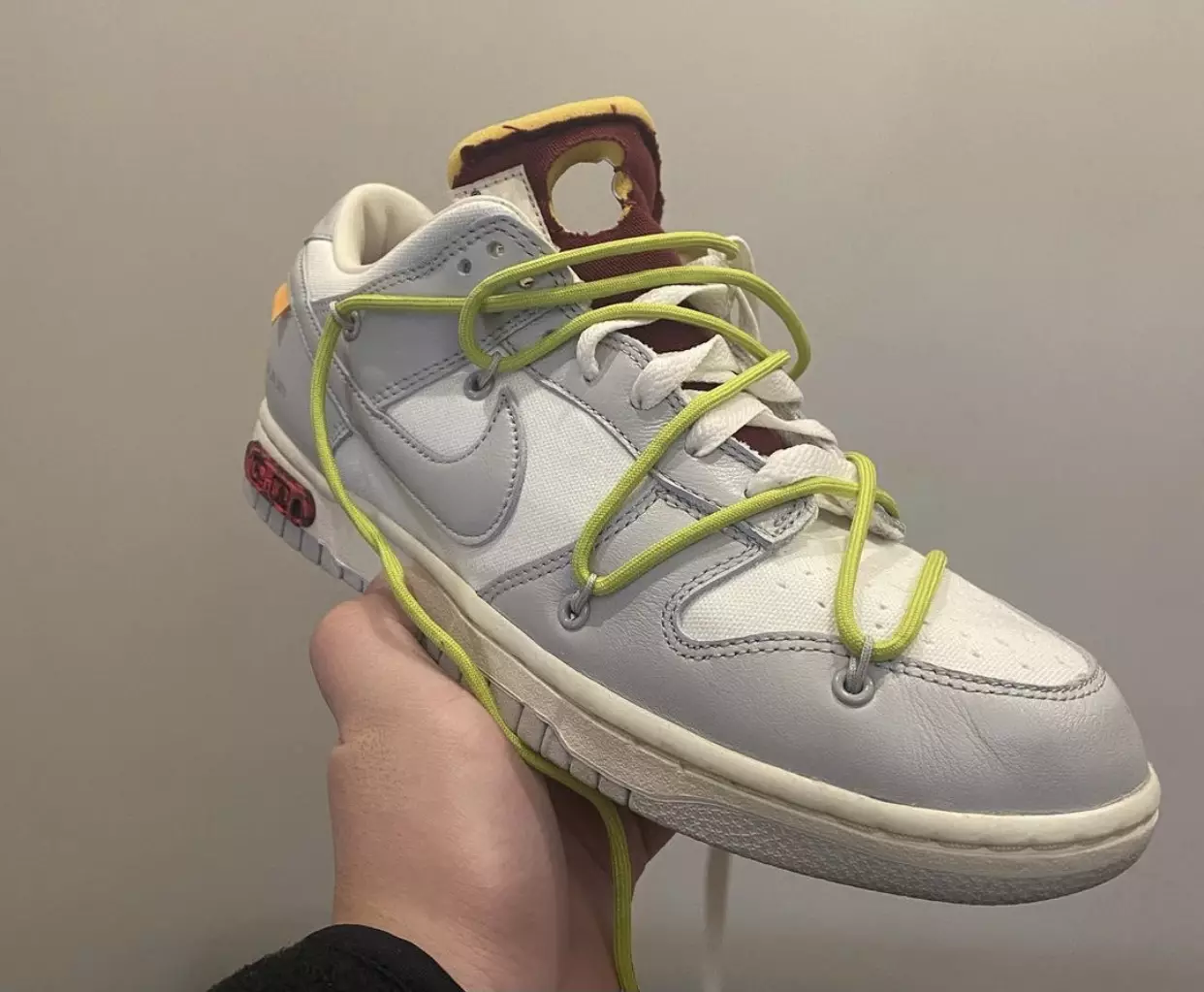 Beinhvítt Nike Dunk Low 08 af 50 Útgáfudagur