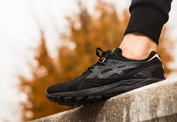 Asics-Gel-Kayano-Blackout-2