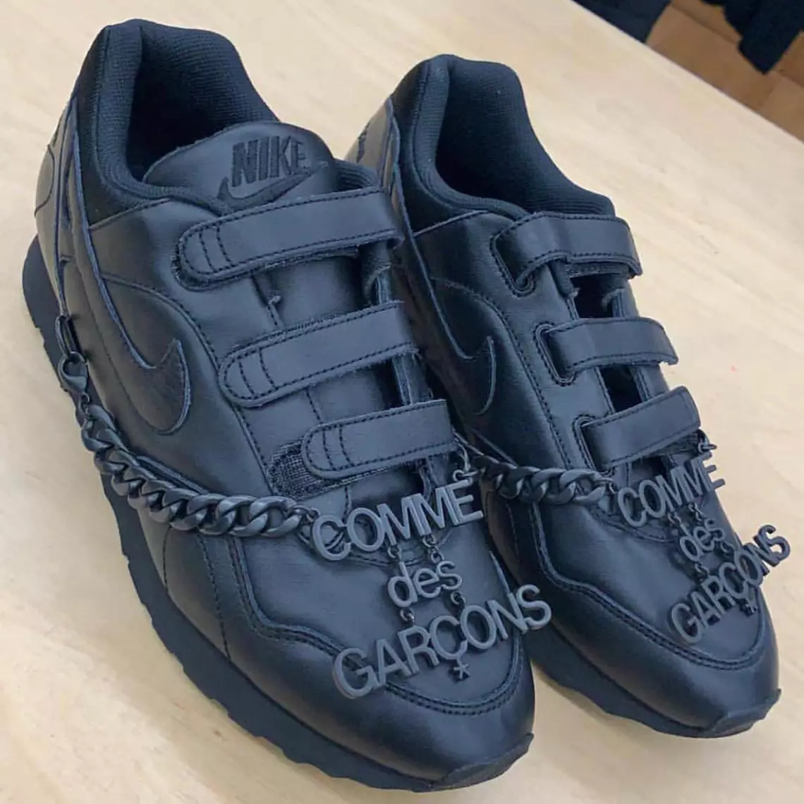 Comme des Garcons Nike Velcro útgáfudagur