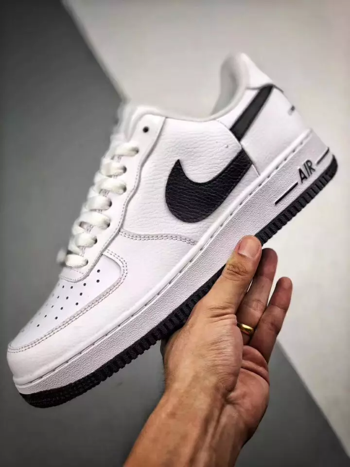 Supreme x CDG x Nike Air Force 1 Low Bianche