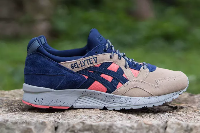 ASICS Gel Lyte V インディゴブルーとピーチ