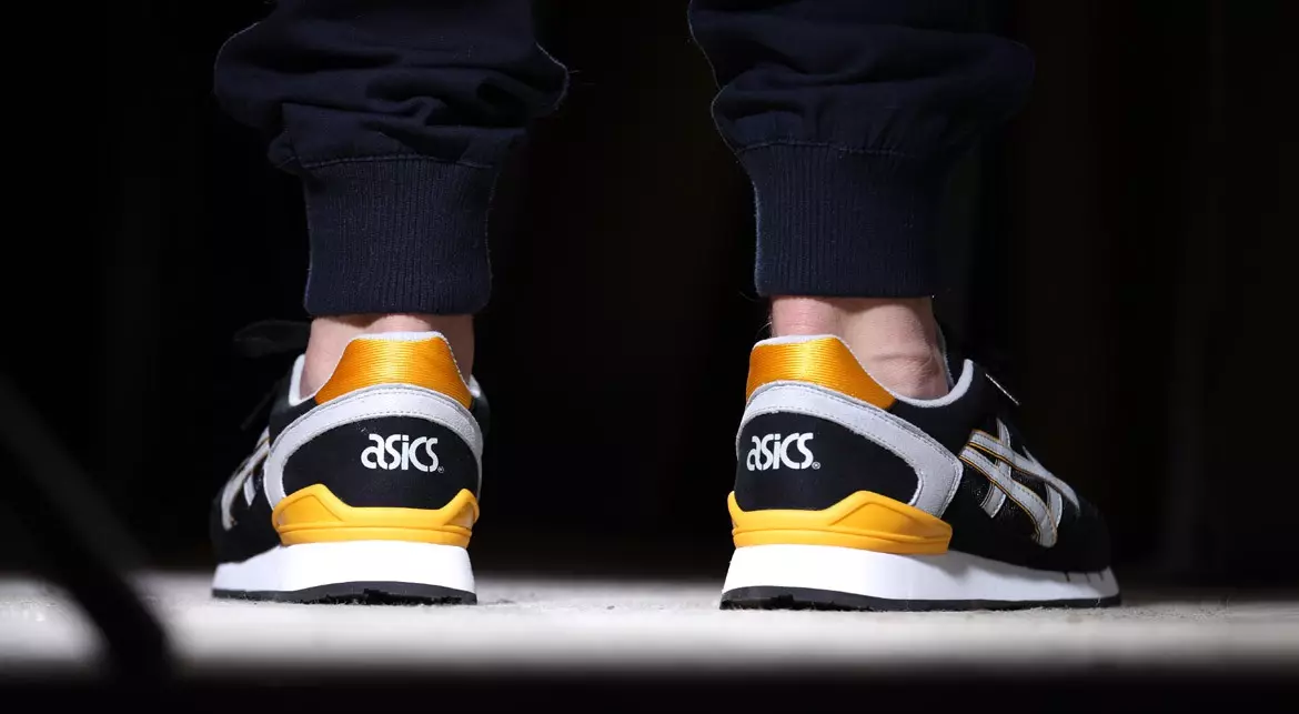 asics-gel-atlantis-black-soft-grey-yellow-1