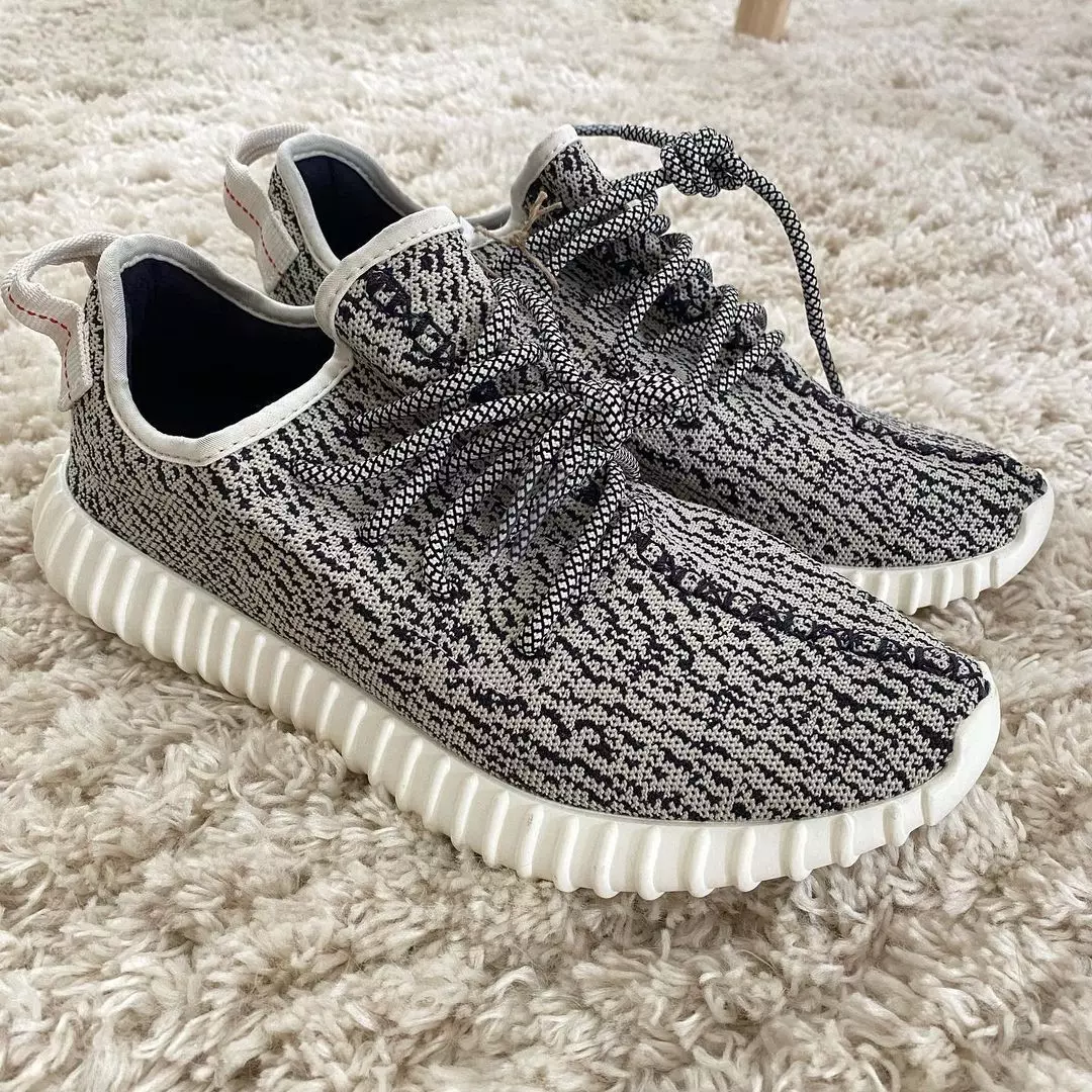 تاريخ إصدار حذاء أديداس Yeezy Boost 350 Turtle Dove