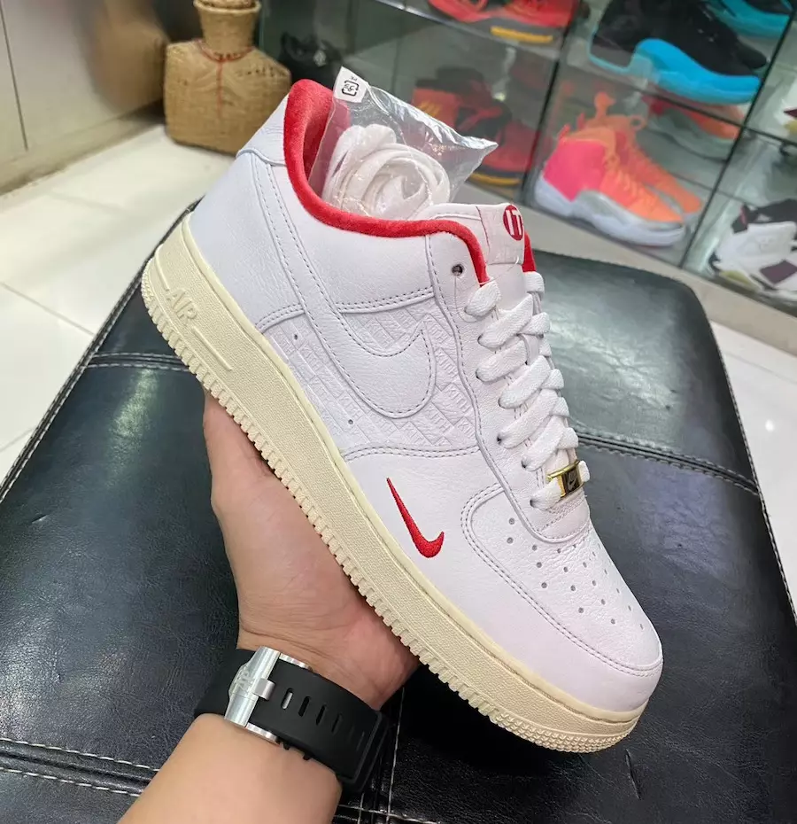 Kith Nike Air Force 1 Low Japan White University Red Metallic Gold CZ7926-100 Թողարկման ամսաթիվ