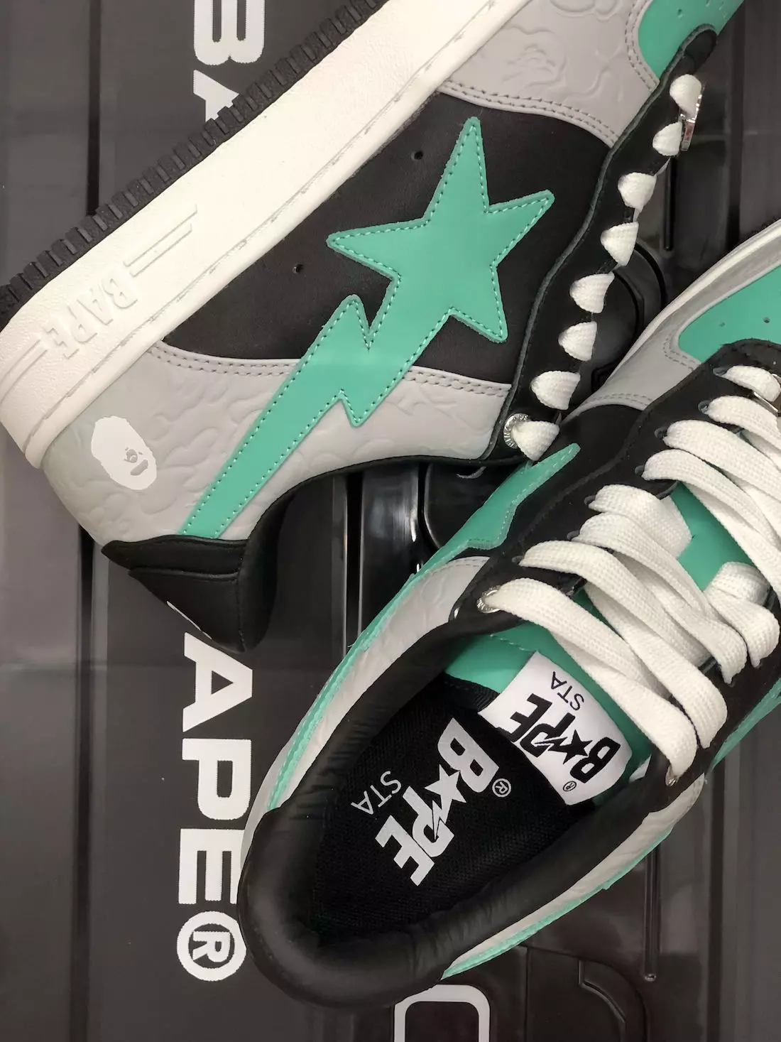 A Bathing Ape Bapesta Útgáfudagur október 2021