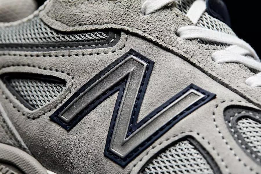 New Balance 990v4 1982 Ngày phát hành-