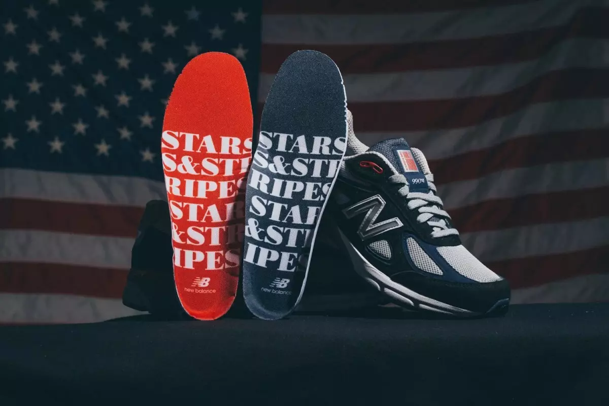 DTLR x New Balance 990 „Stars and Stripes“ švenčia liepos 4 d.