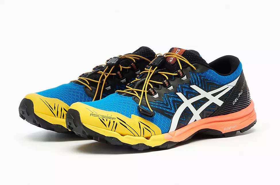 ASICS ג'ל FujiTrabuco Sky מגיע פנימה