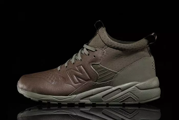 New Balance 580 Бут дар беруни бино Олив сабз