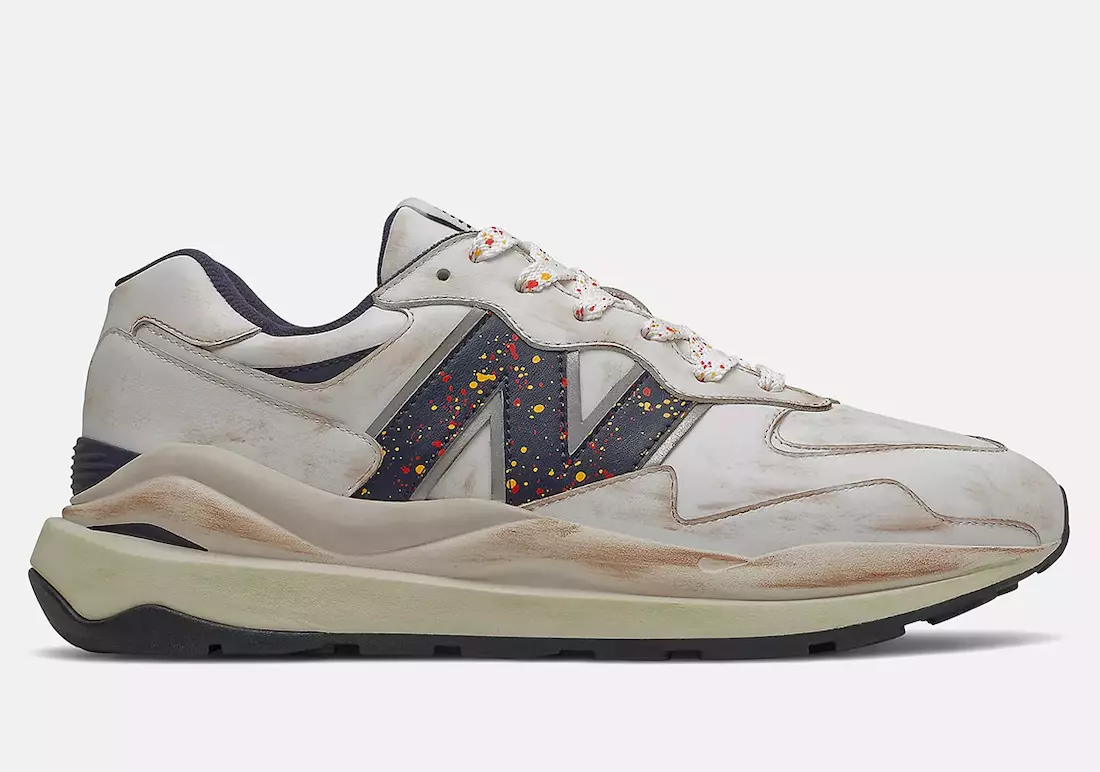 New Balance 57/40 con salpicaduras de pintura y aspecto desgastado