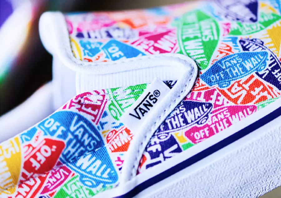 Vans Slip-On Inayotolewa Na Nembo Mbalimbali Zote Juu