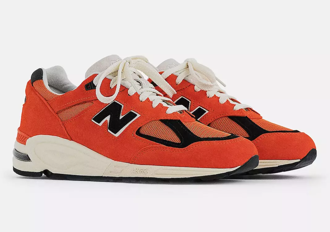 تاریخ انتشار New Balance 990v2 Marigold M990AI2