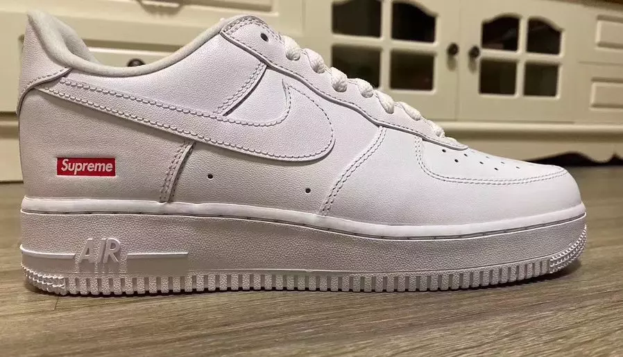 Supreme Nike Air Force 1 Wit CU9225-100 Releasedatum