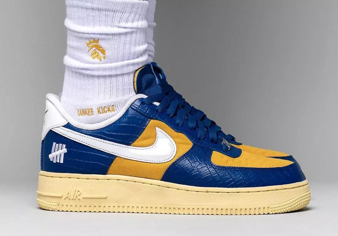 Непереможний Nike Air Force 1 Low Blue DM8462-400 Дата випуску на ногах